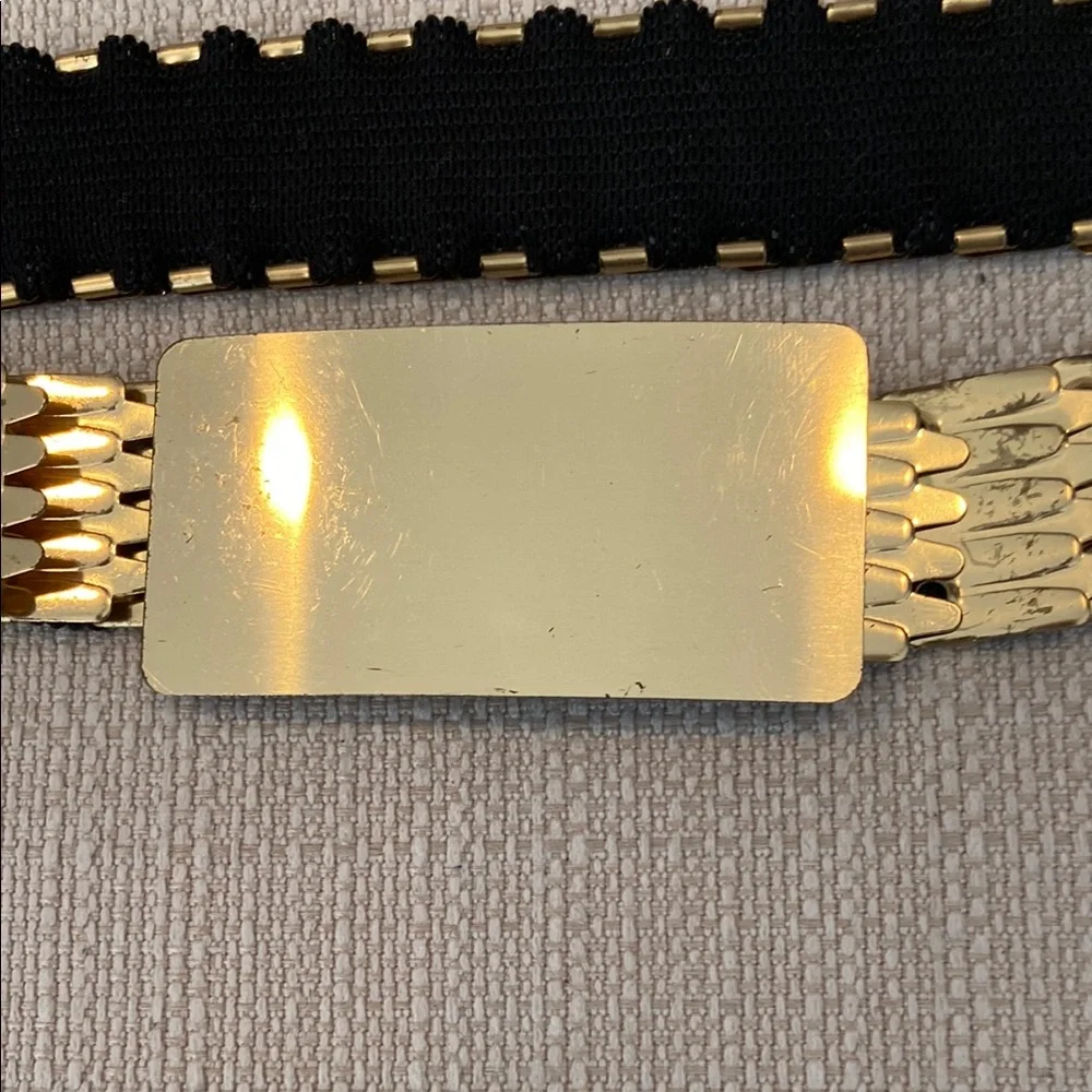 Vintage Gold Belt - Picture 2 of 13